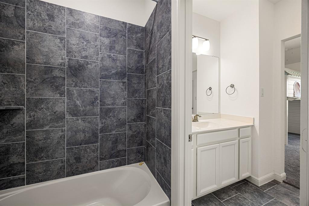 35 Winter Thicket Place, Tomball, Texas image 40