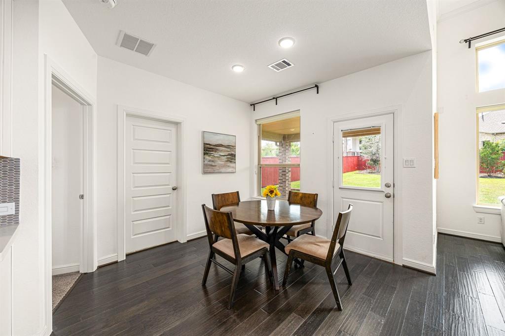 35 Winter Thicket Place, Tomball, Texas image 28