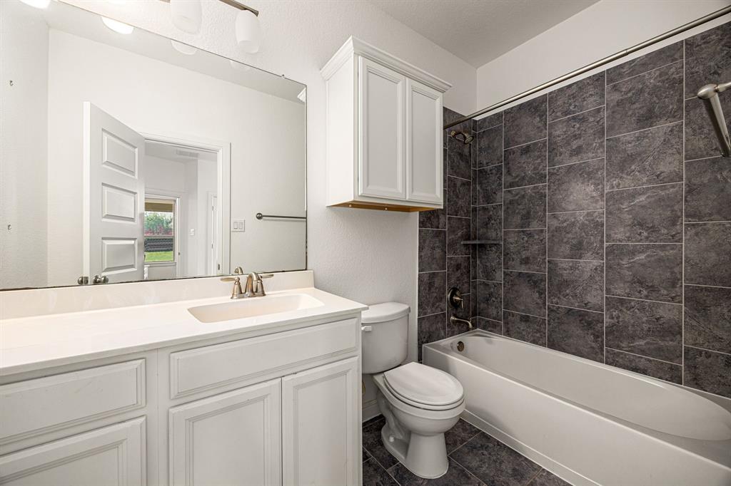 35 Winter Thicket Place, Tomball, Texas image 31