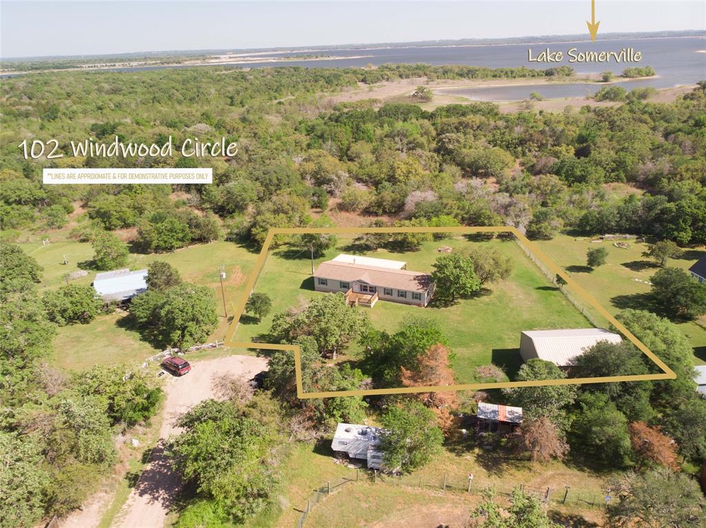 102 Windwood Circle, Somerville, Texas image 1