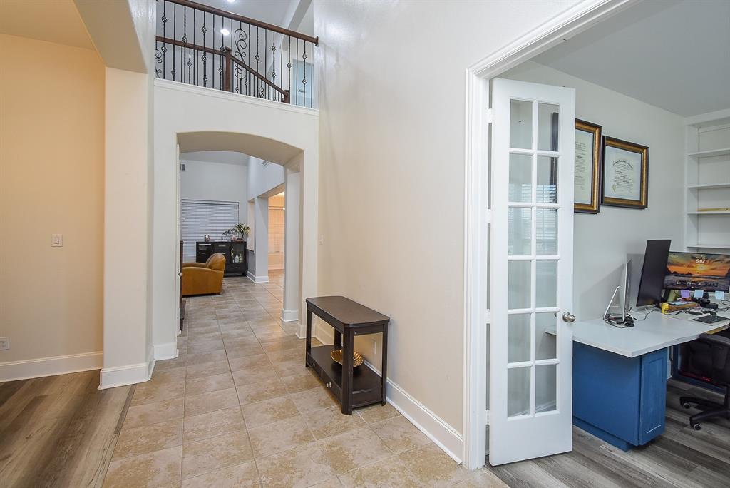 7906 Lake Commons Drive