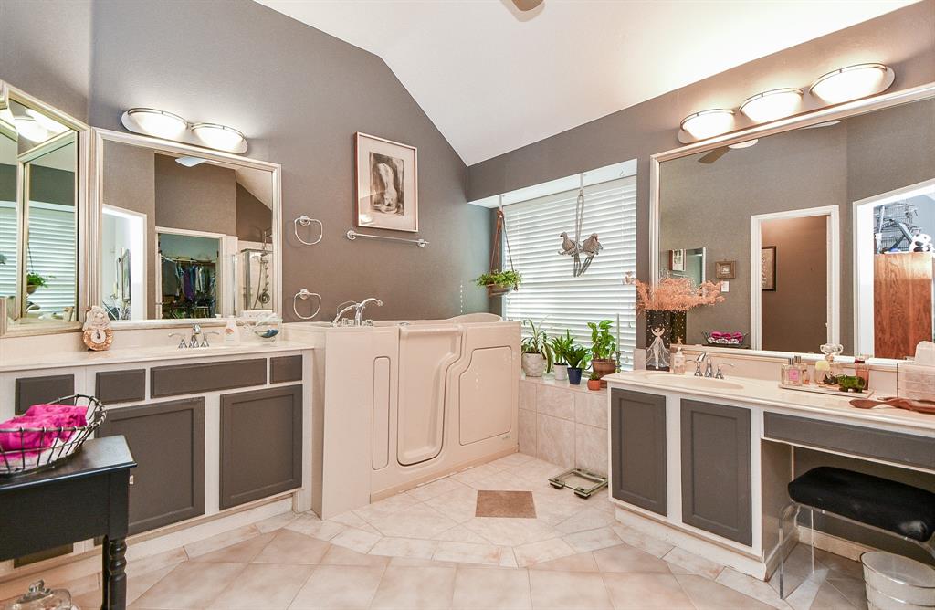 1211 Magnolia Woods Court, Sugar Land, Texas image 27