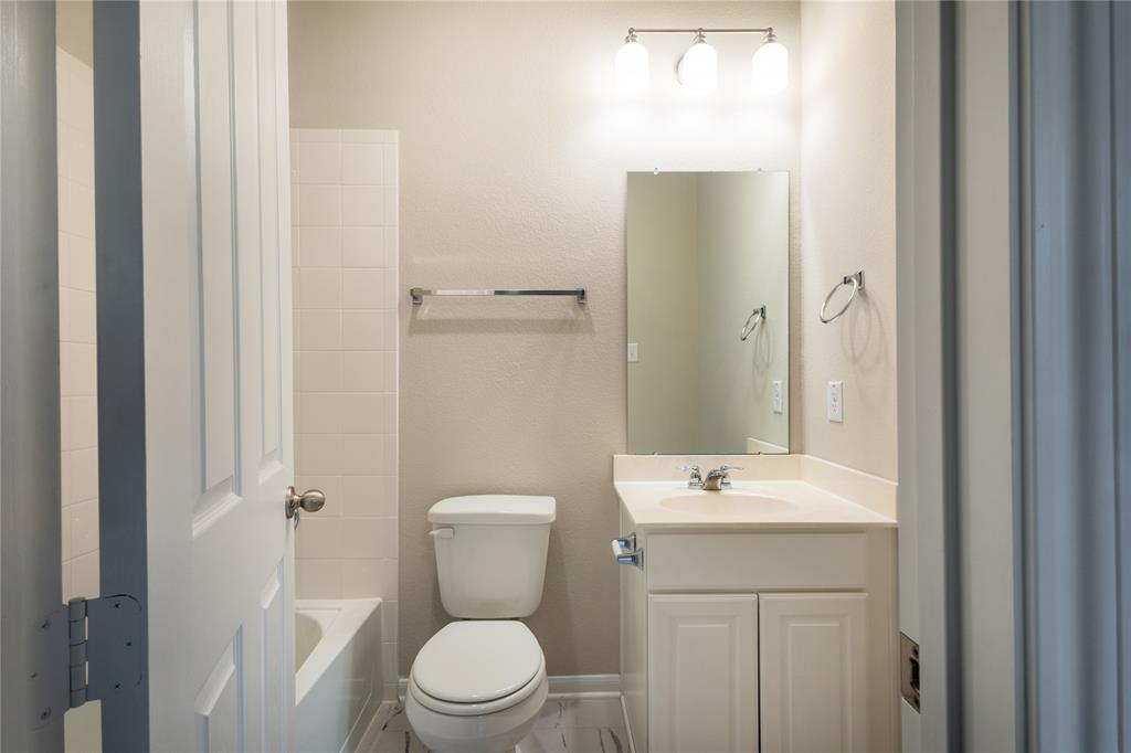 13123 Moorlands Hills Drive, Humble, Texas image 11