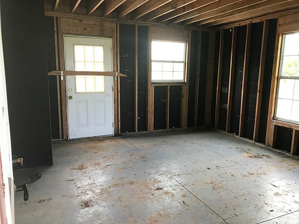 24 E Bayshore Drive, San Leon, Texas image 4