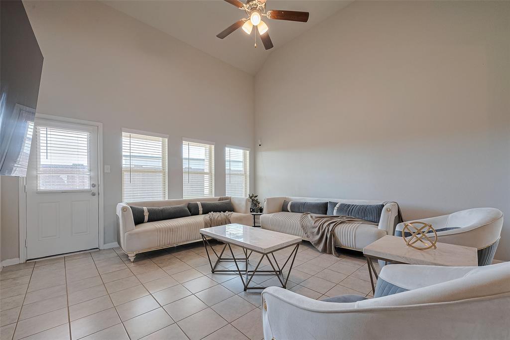 108 Solana Point Drive, Katy, Texas image 10