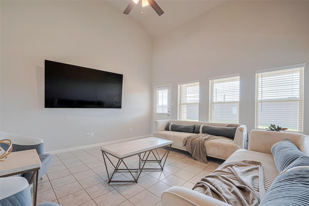 108 Solana Point Drive, Katy, Texas image 12
