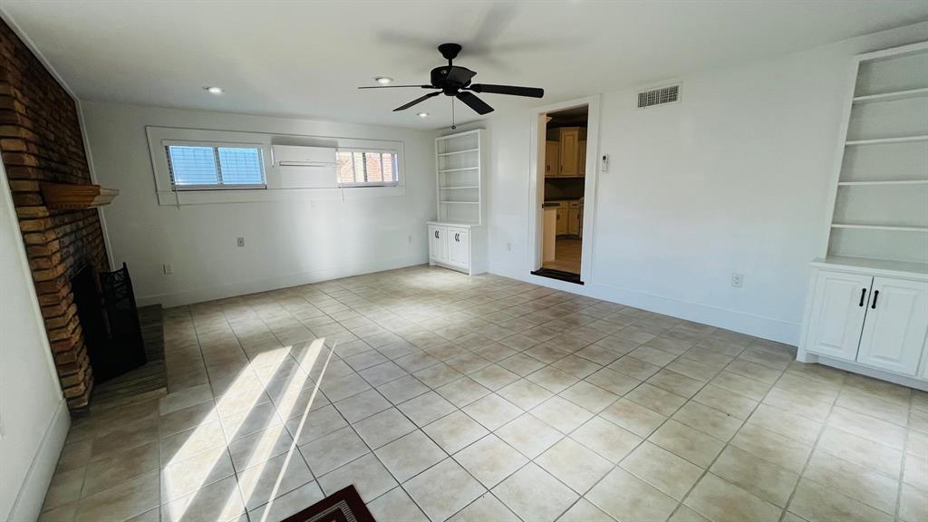 4701 Avenue N 1/2, Galveston, Texas image 25