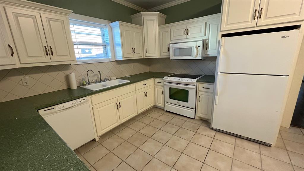 4701 Avenue N 1/2, Galveston, Texas image 23
