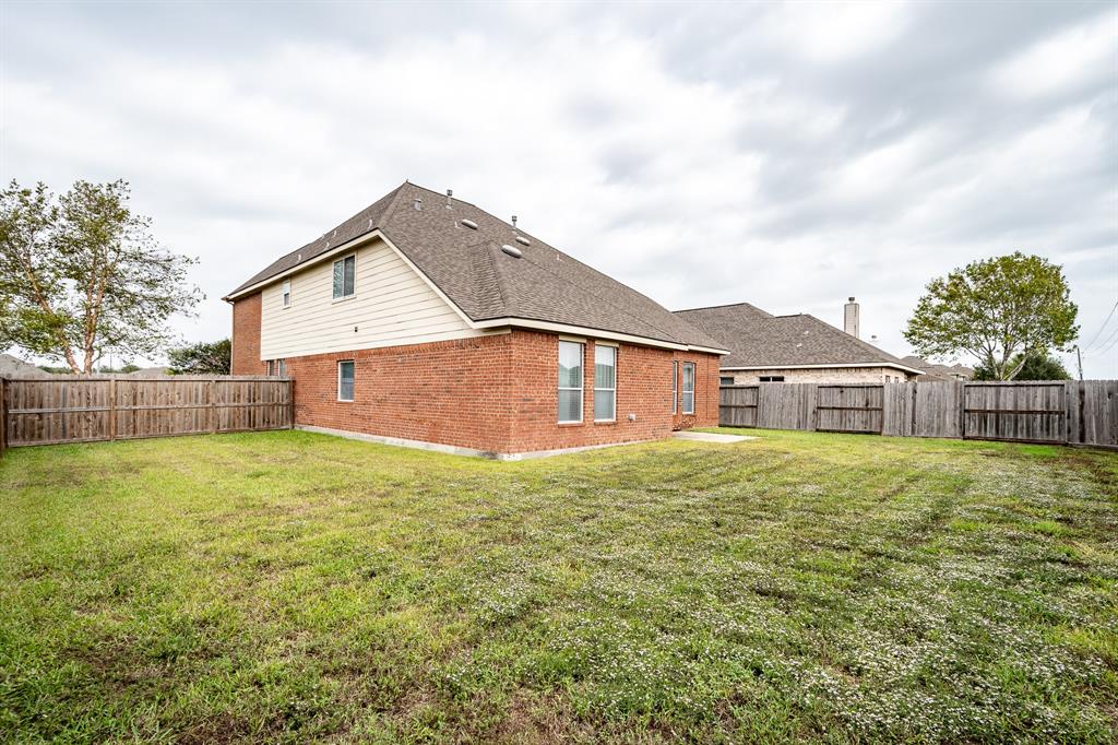 5002 Wimberly Lane, Baytown, Texas image 47