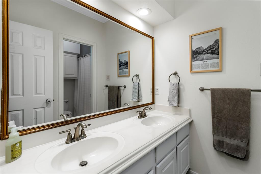 7 Heartleaf Court, The Woodlands, Texas image 22