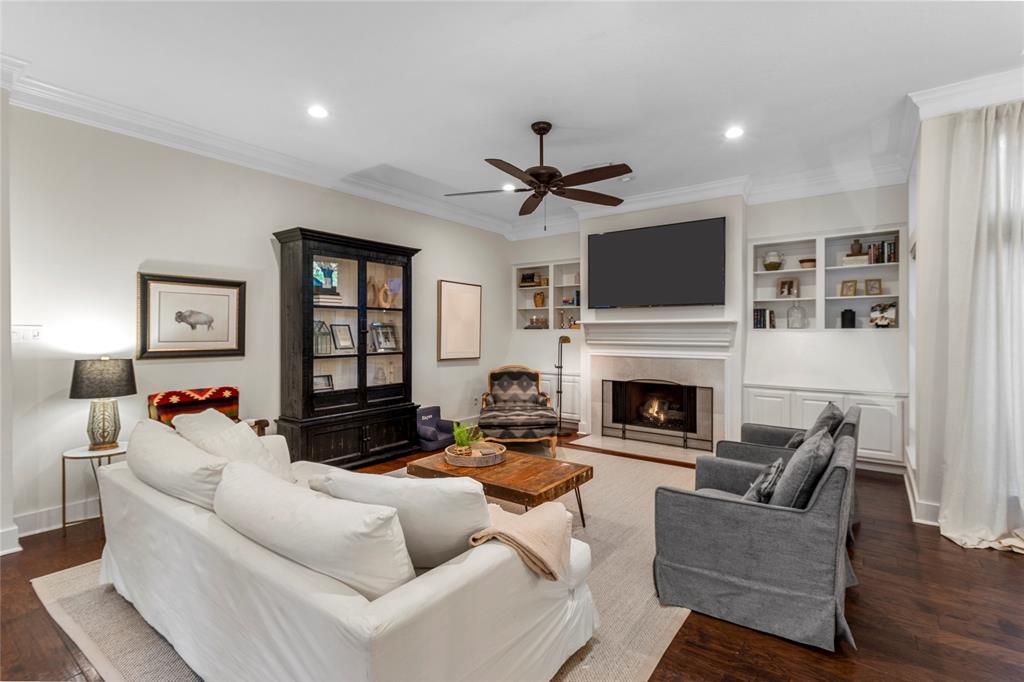 7 Heartleaf Court, The Woodlands, Texas image 10