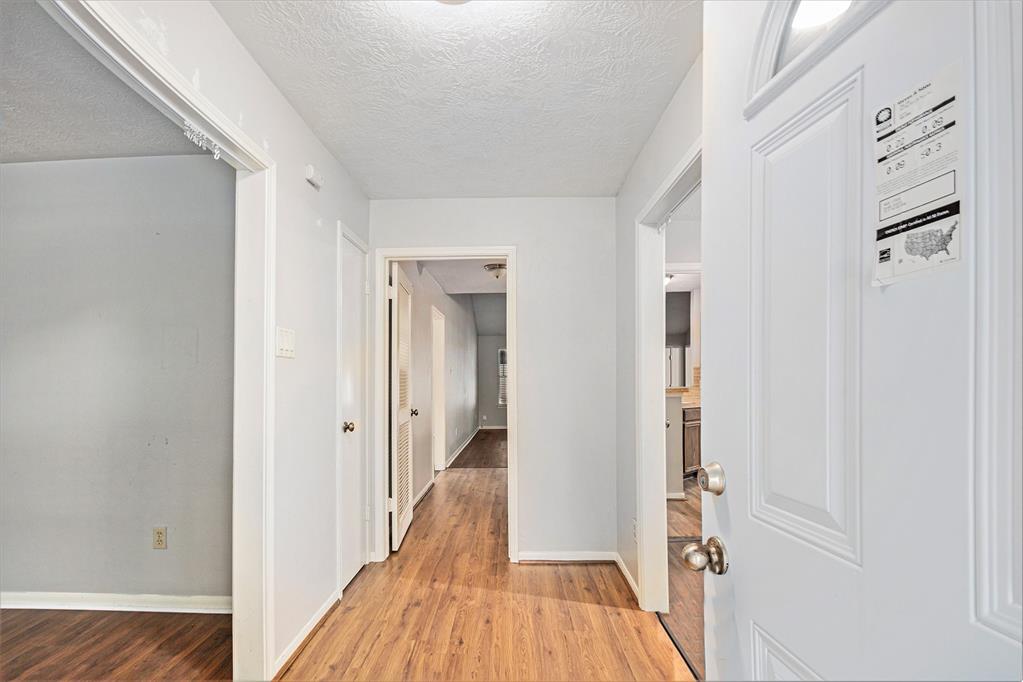 16003 Surrey Woods Drive, Friendswood, Texas image 13