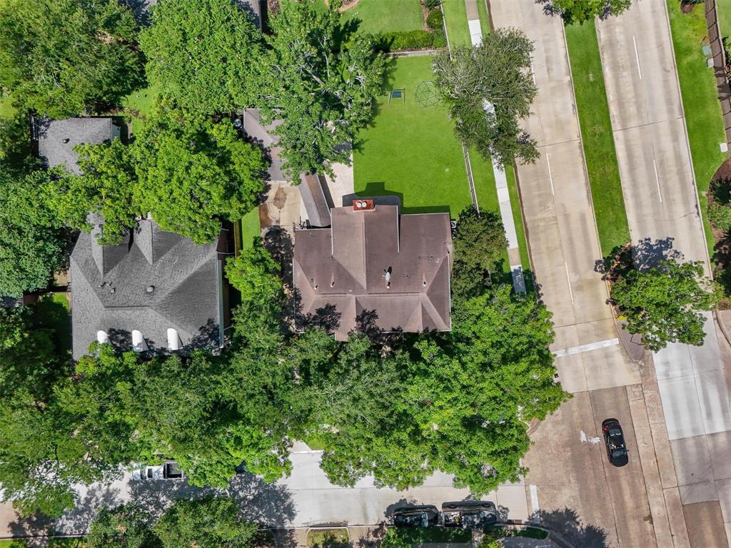 1017 Oak Knoll Court, Sugar Land, Texas image 28