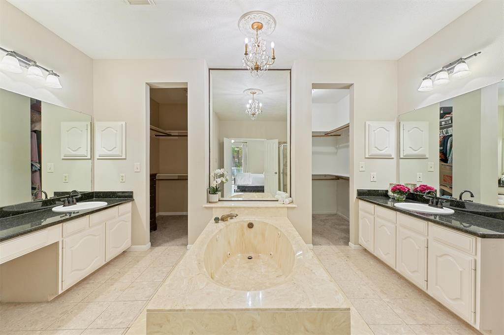 1017 Oak Knoll Court, Sugar Land, Texas image 15