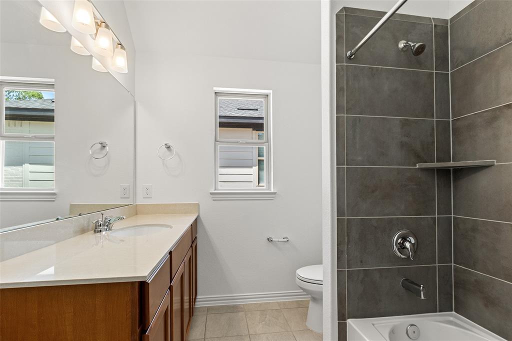 111 Mockingbird Trails Drive, Willis, Texas image 33