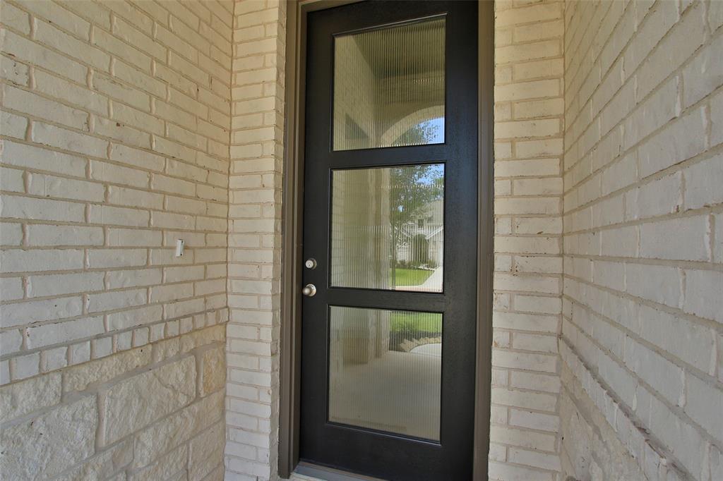 111 Mockingbird Trails Drive, Willis, Texas image 6