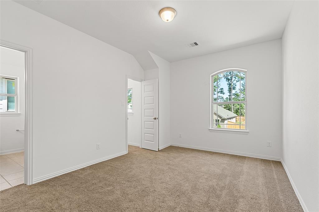 111 Mockingbird Trails Drive, Willis, Texas image 32