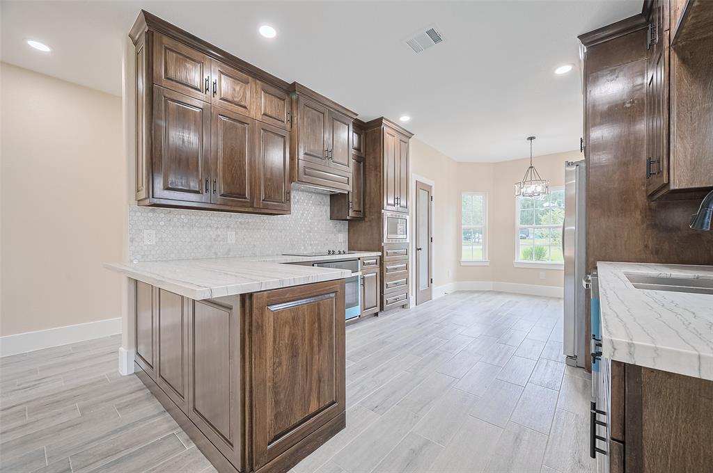 12106 Lantern Lane Ln, Pinehurst, Texas image 11