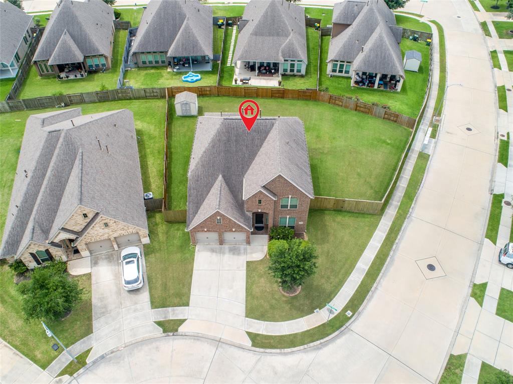 13808 Granite Manor Lane, Pearland, Texas image 2