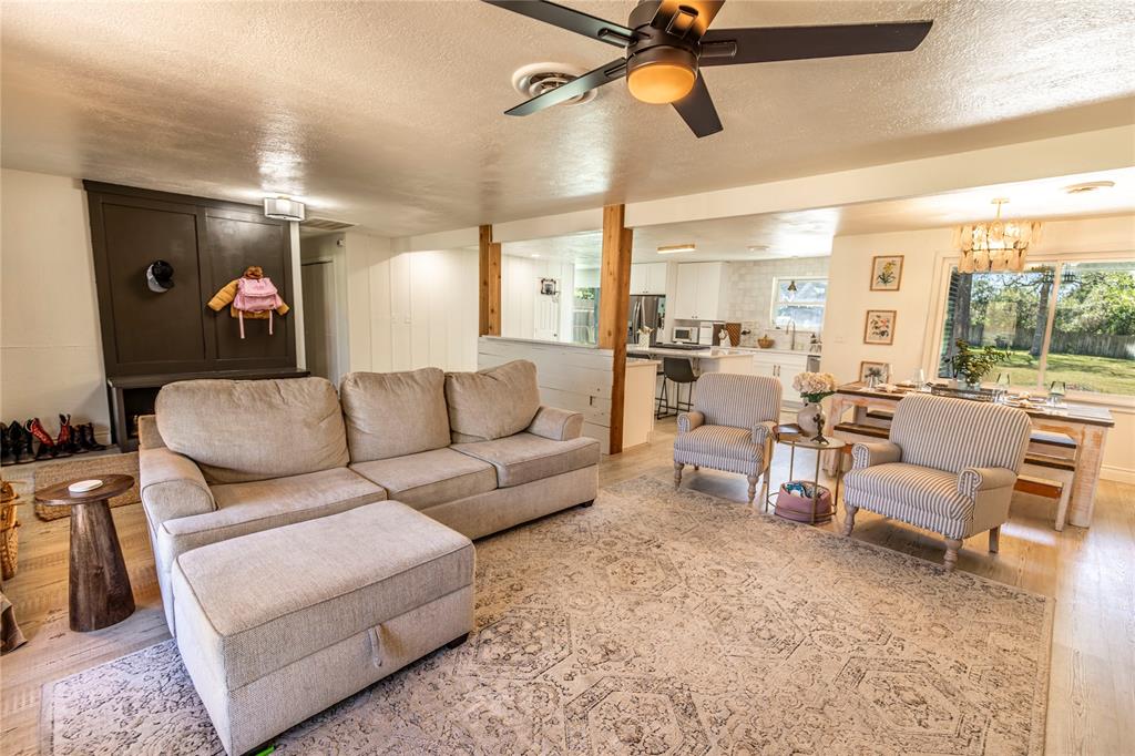 505 E Strauss Street, Bellville, Texas image 4