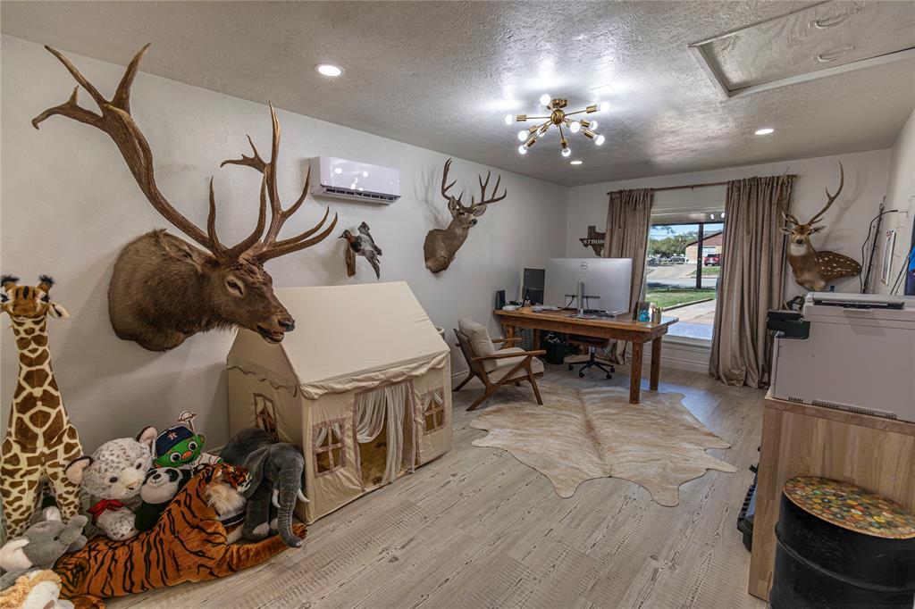 505 E Strauss Street, Bellville, Texas image 16