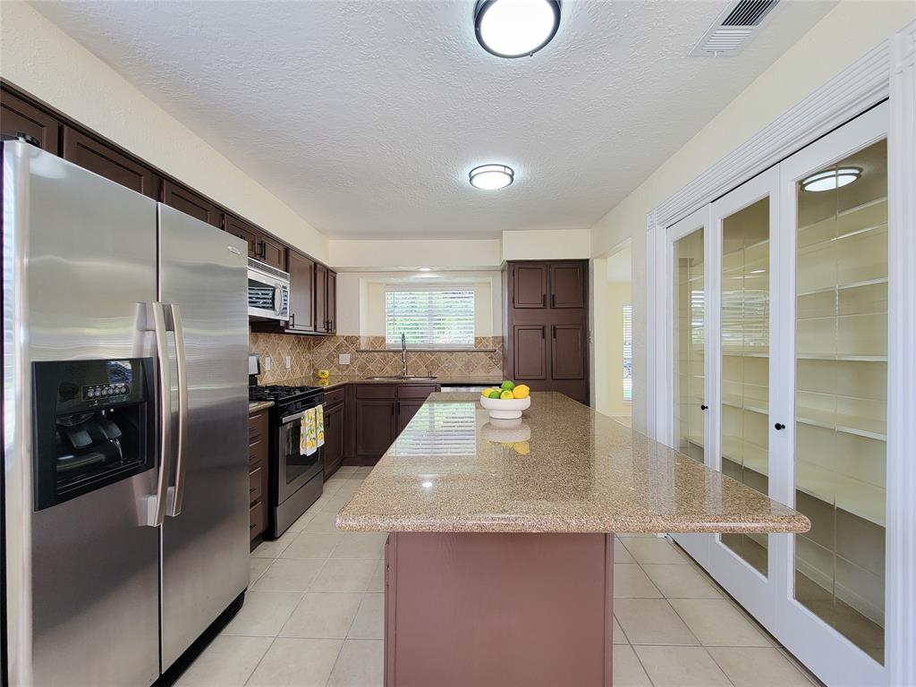 6702 Autumn Flowers Drive