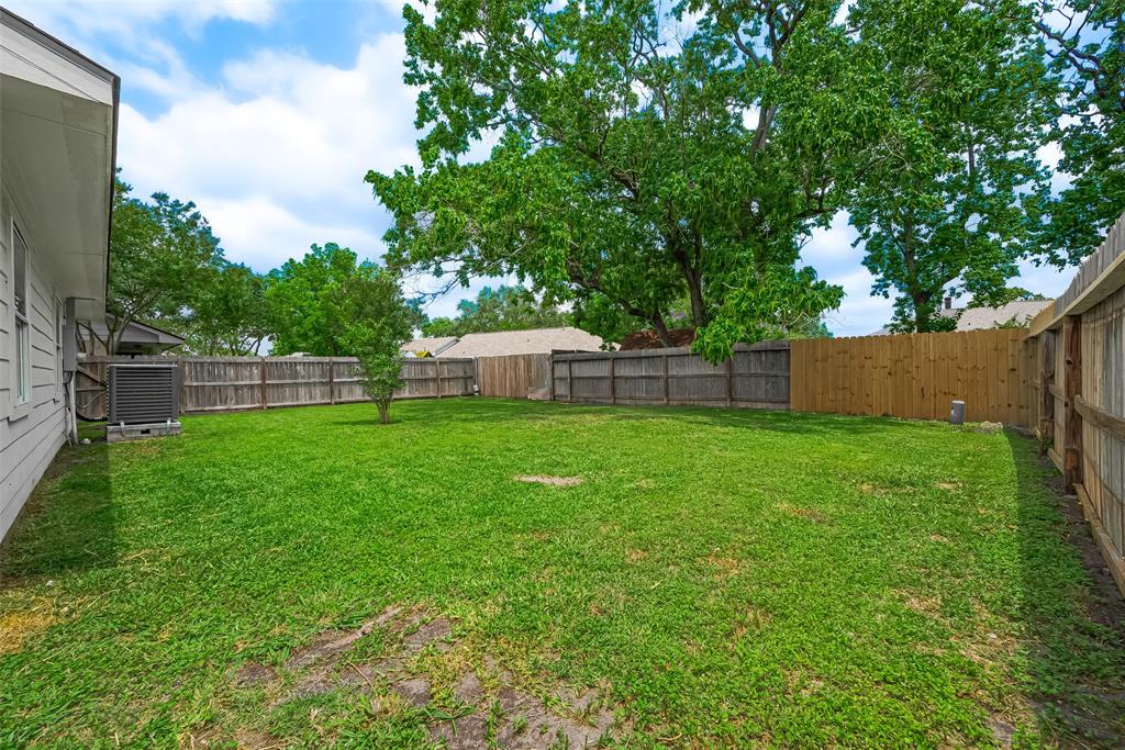 14151 Clover Point Drive, Sugar Land, Texas image 28
