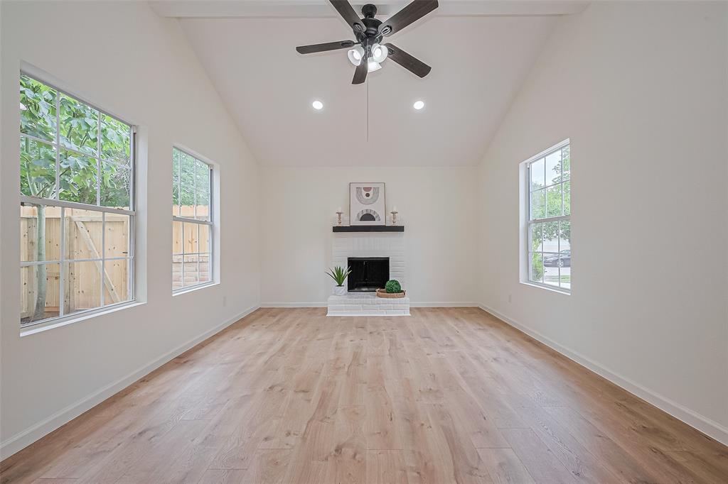 14151 Clover Point Drive, Sugar Land, Texas image 5