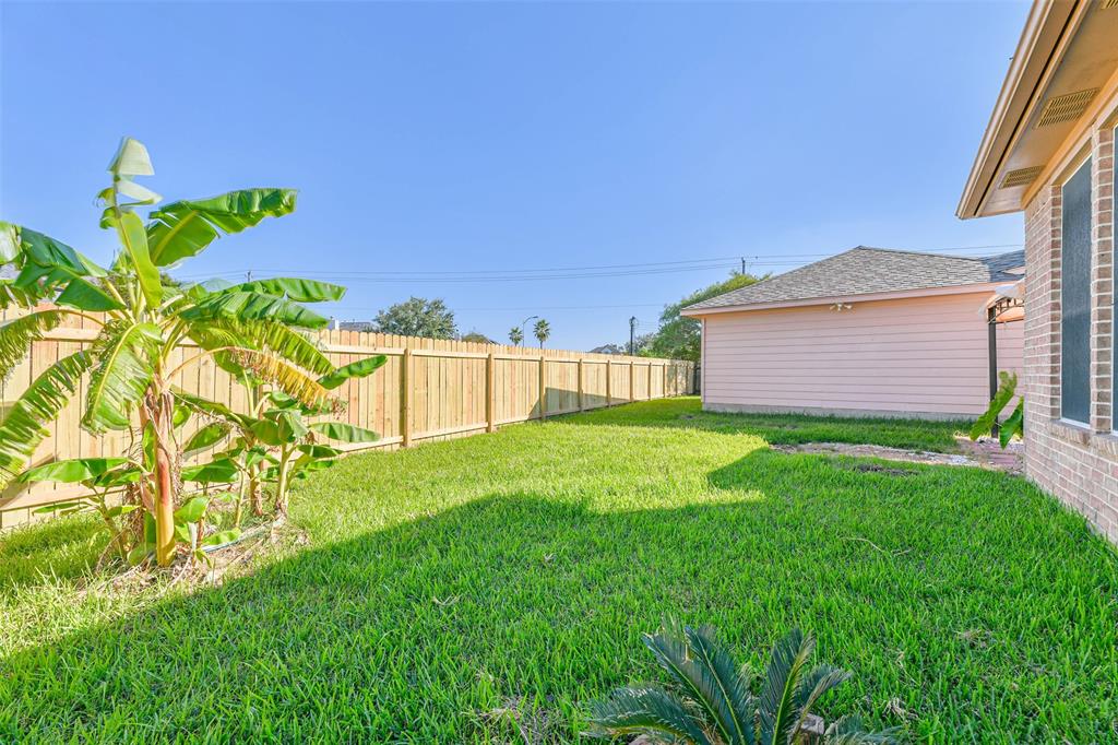 1109 Essex Court, Seabrook, Texas image 39