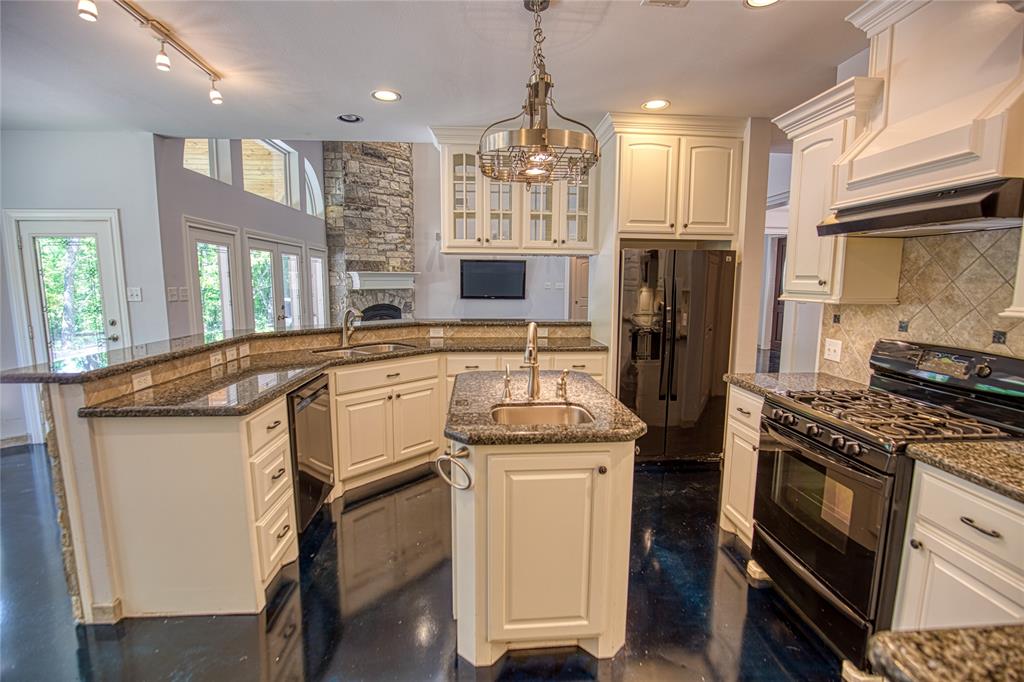 3560 Wm B Travis Lane, Brenham, Texas image 16