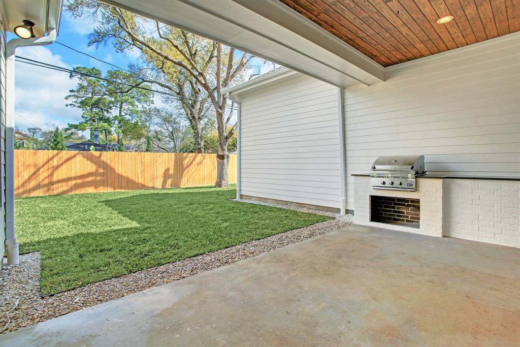 1434 Richelieu Lane Drive, Houston, Texas image 13