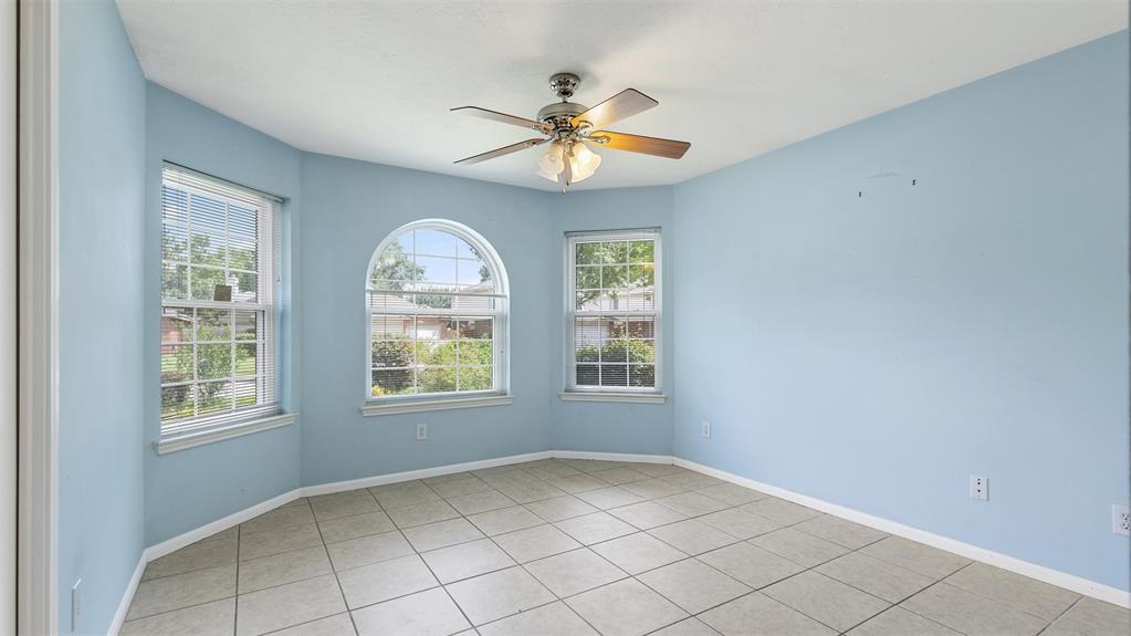 21463 Palace Pines Drive, Kingwood, Texas image 4