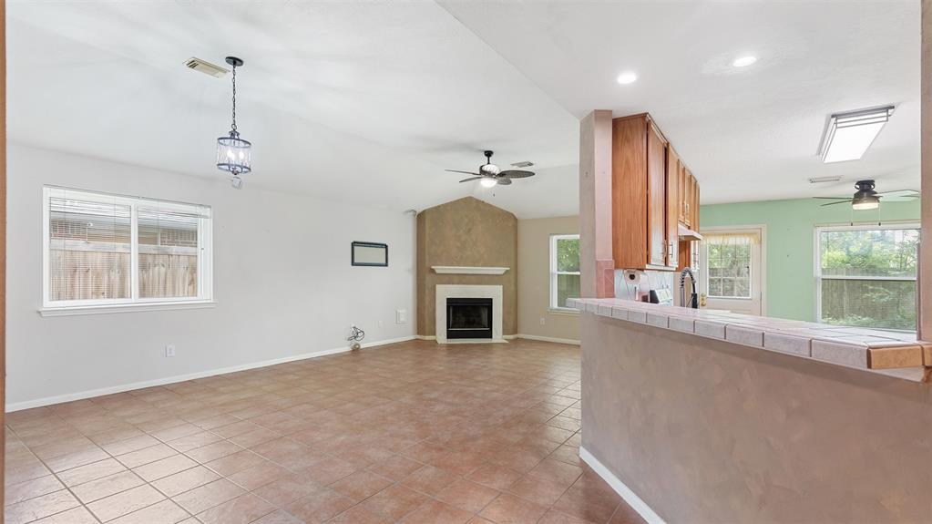 21463 Palace Pines Drive, Kingwood, Texas image 10