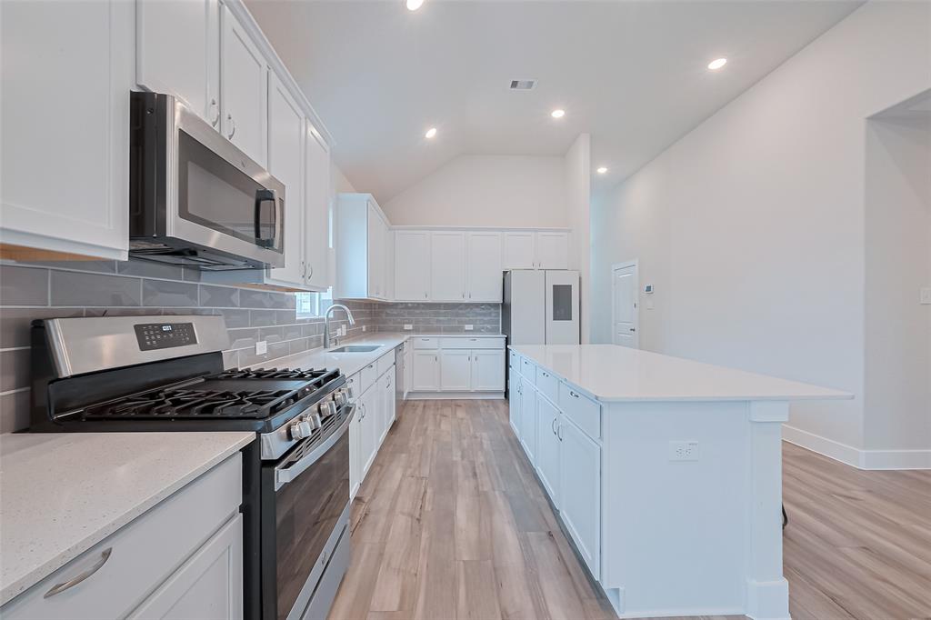 200 Catalina Cove Drive, Katy, Texas image 22