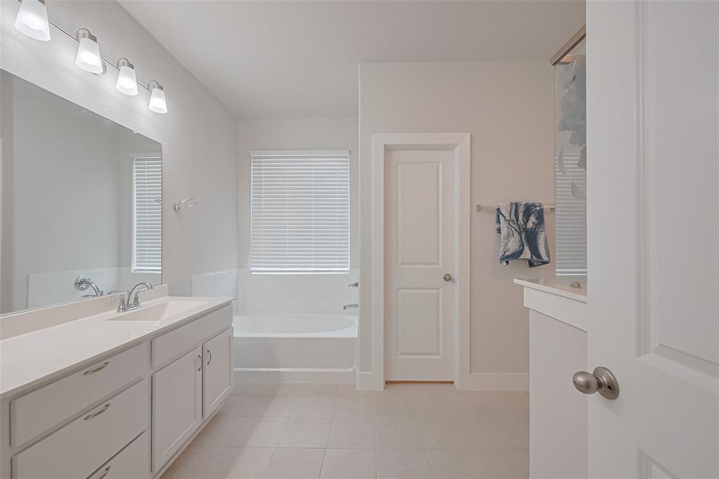 200 Catalina Cove Drive, Katy, Texas image 38
