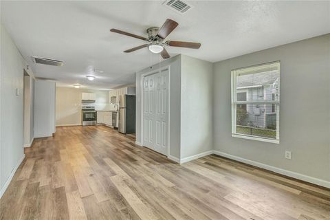 Duplex in Houston TX 4726 Carmen Street 6.jpg