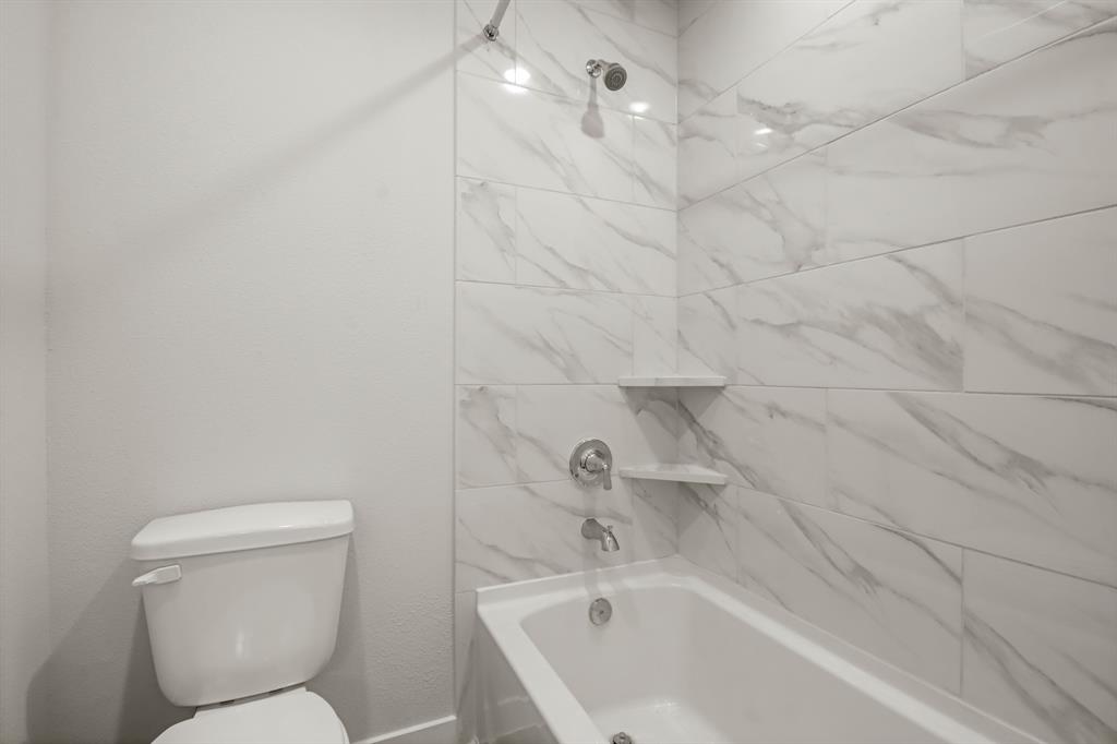 106 Rosa Peace Terrace, Conroe, Texas image 14
