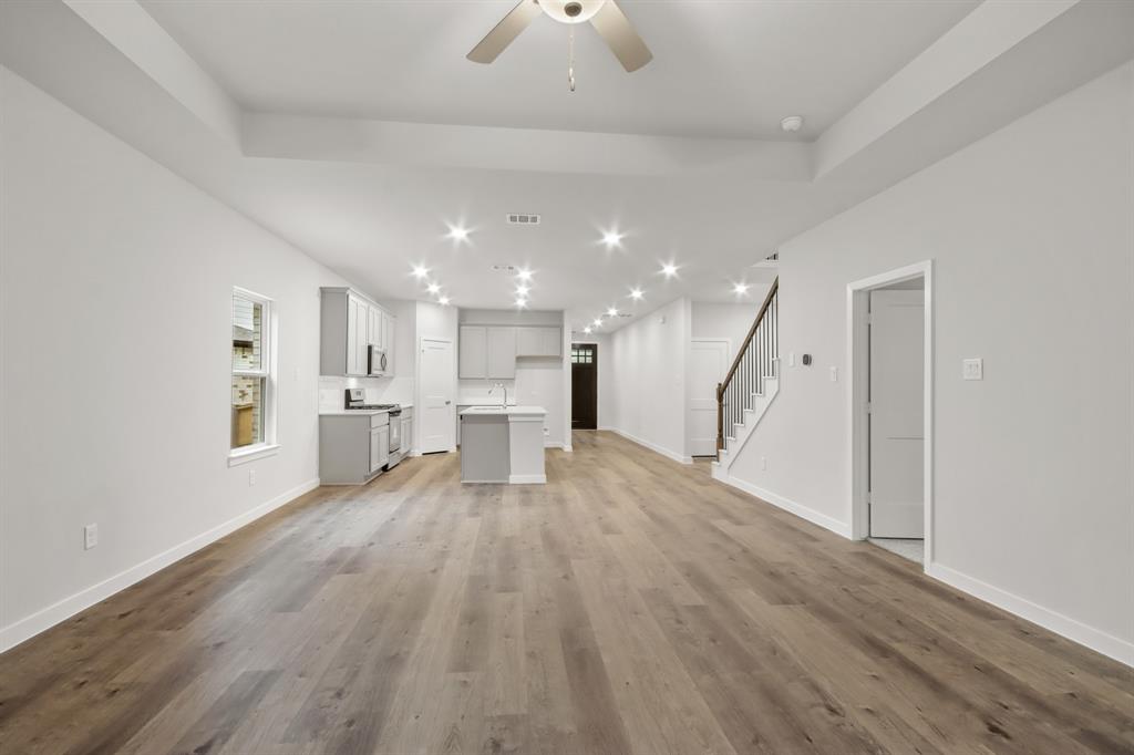 106 Rosa Peace Terrace, Conroe, Texas image 6