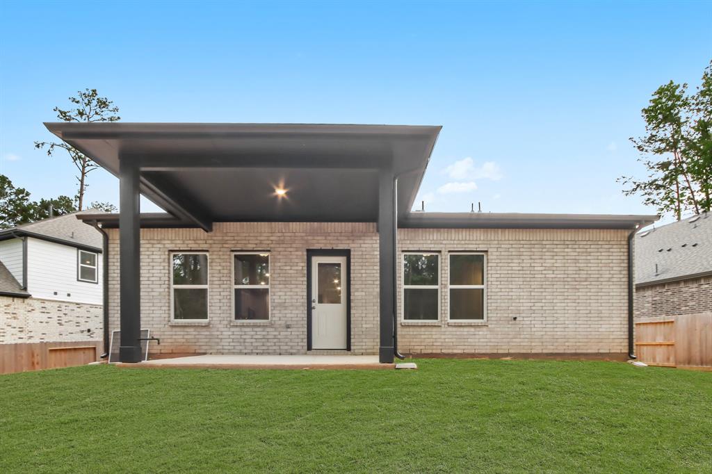 106 Rosa Peace Terrace, Conroe, Texas image 19