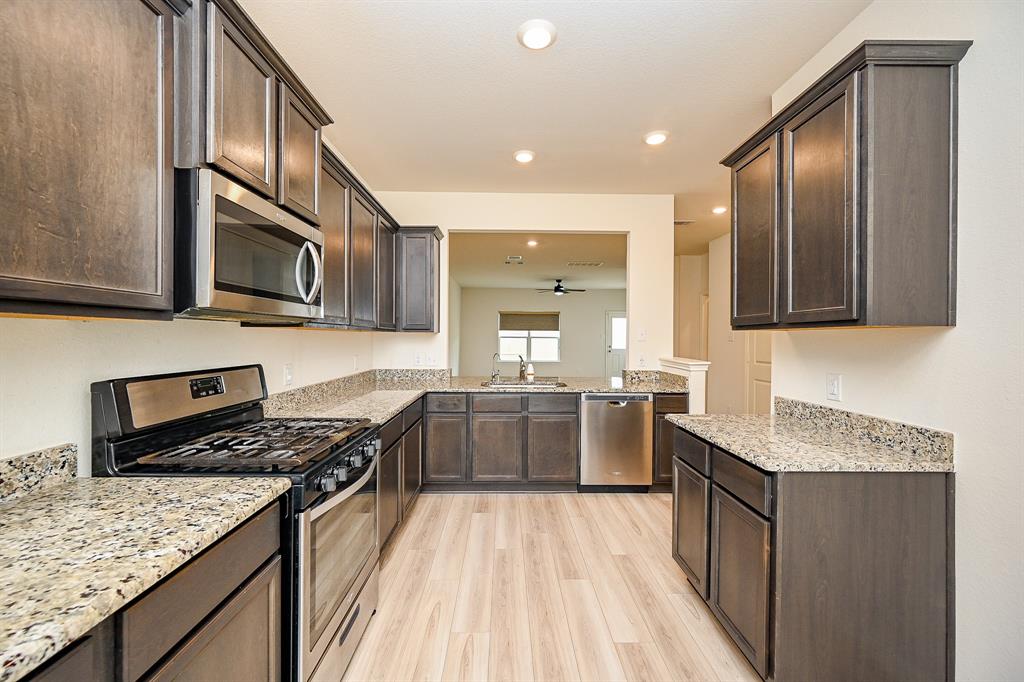 405 Elaine Valley Drive #D, Katy, Texas image 5