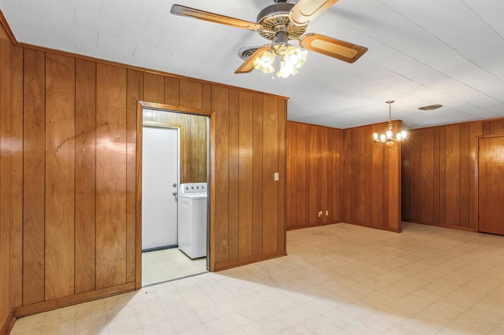 3010 Lamar Circle, El Campo, Texas image 6