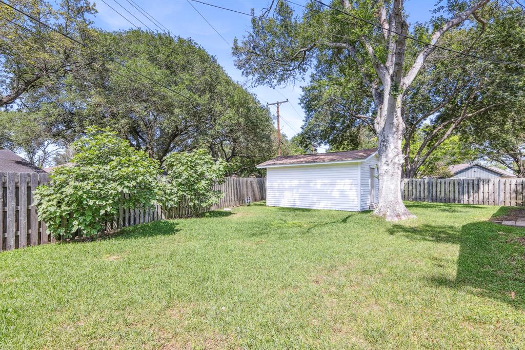 3010 Lamar Circle, El Campo, Texas image 34