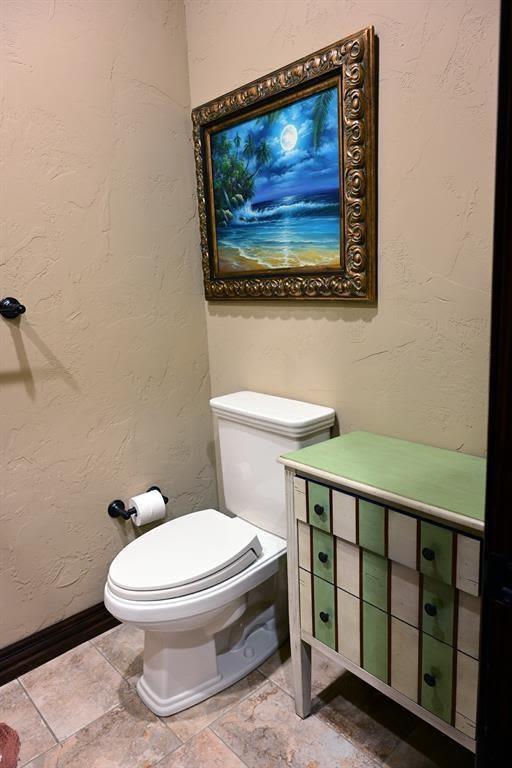680 Villa Drive, Crystal Beach, Texas image 22