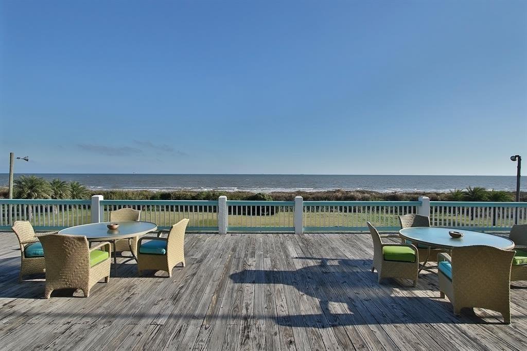 680 Villa Drive, Crystal Beach, Texas image 34