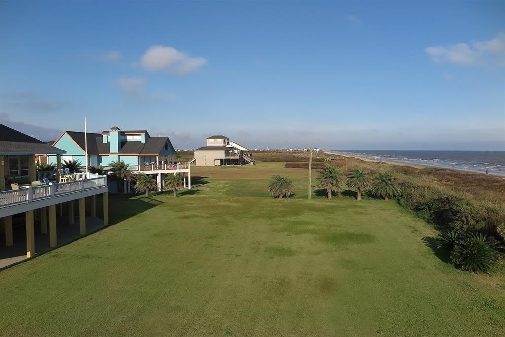 680 Villa Drive, Crystal Beach, Texas image 32