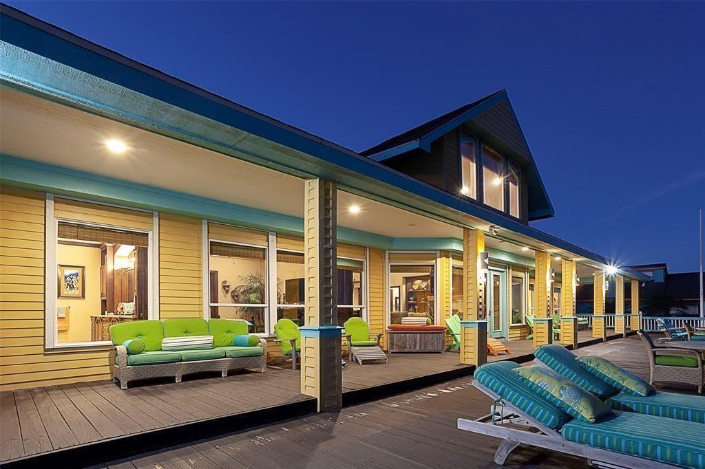680 Villa Drive, Crystal Beach, Texas image 37
