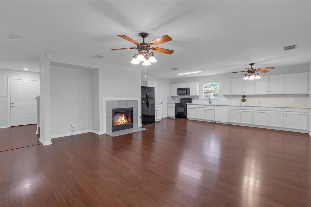 7918 Swan Lane, Baytown, Texas image 9