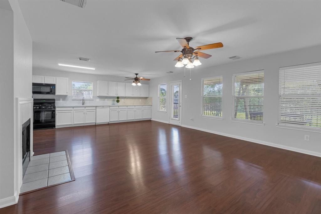 7918 Swan Lane, Baytown, Texas image 8
