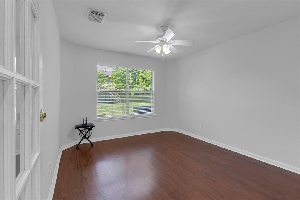 7918 Swan Lane, Baytown, Texas image 7