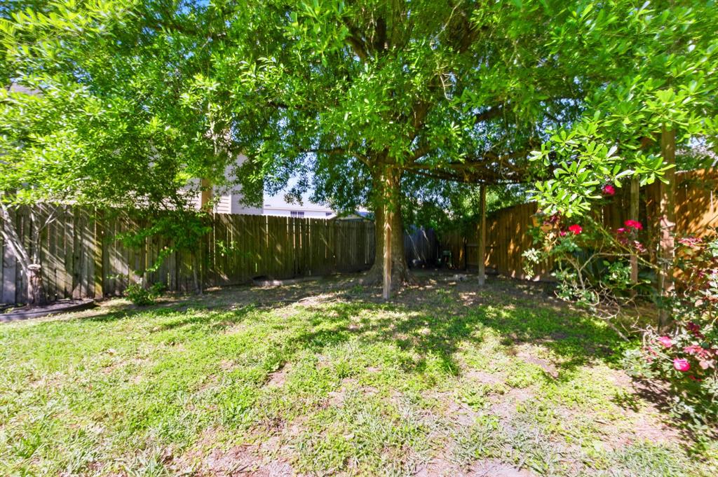 7918 Swan Lane, Baytown, Texas image 30